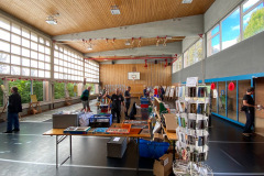 L'expo-bourse vient juste d'ouvrir en ce premier jour de fête.